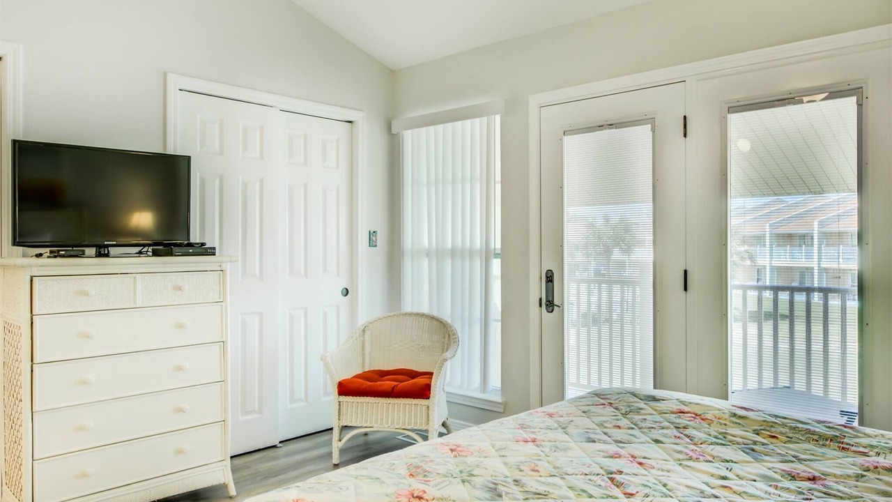 Photo of Bedroom in Miramar Beach