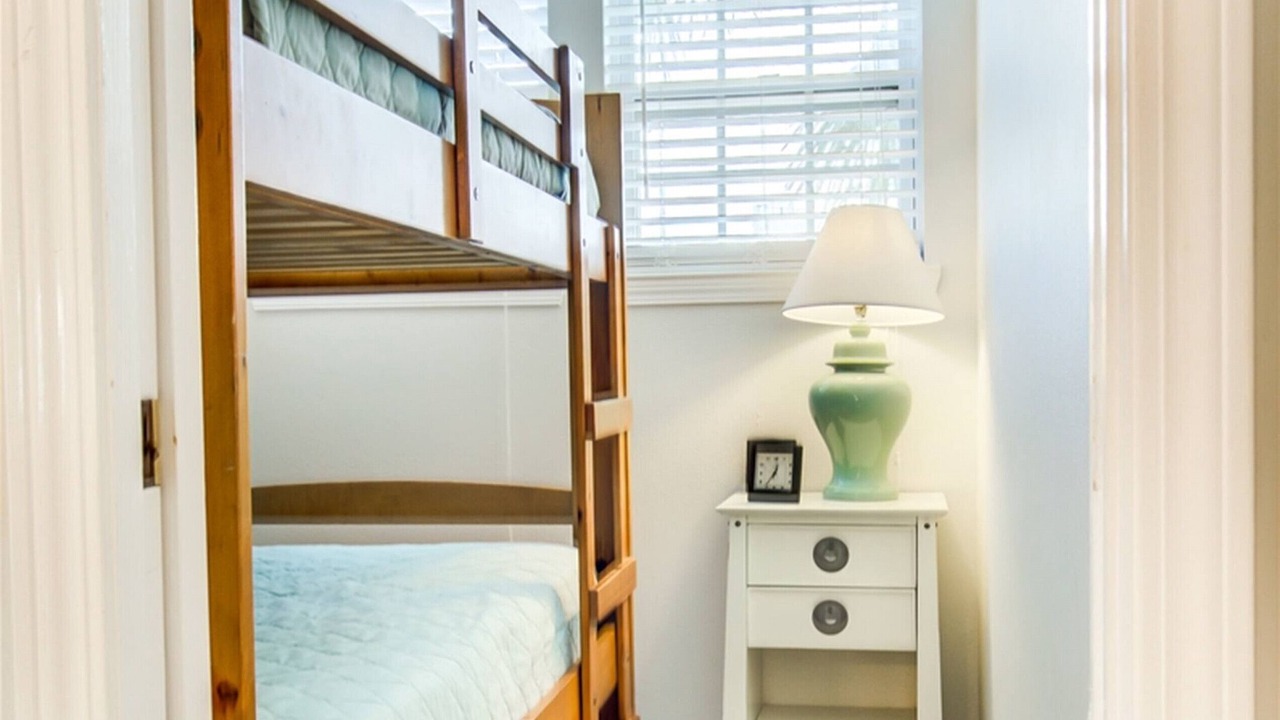 Photo of Bedroom in Miramar Beach