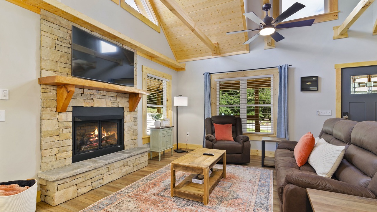 Photo of Livingroom in Maggie Valley
