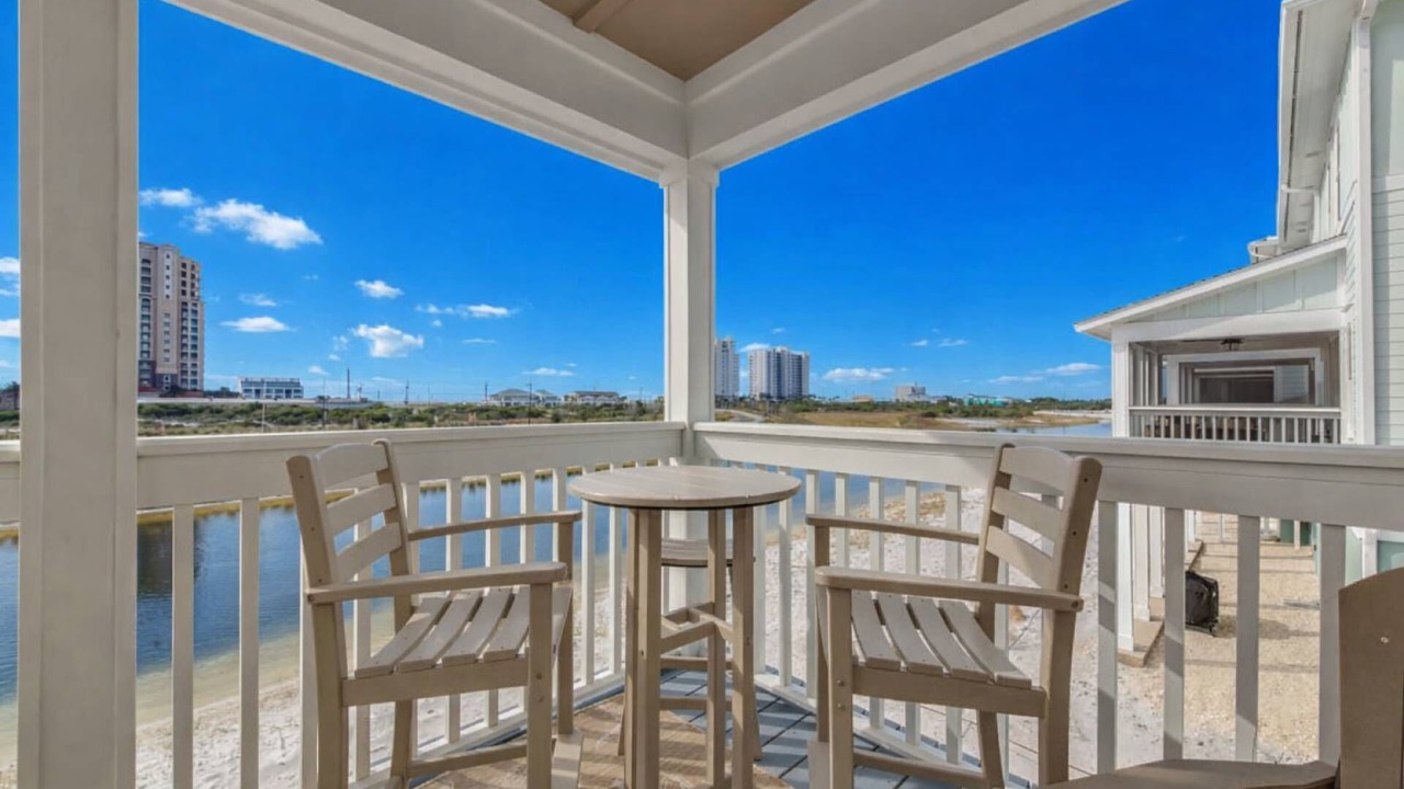 Photo of Patio Balcony in Ono Island