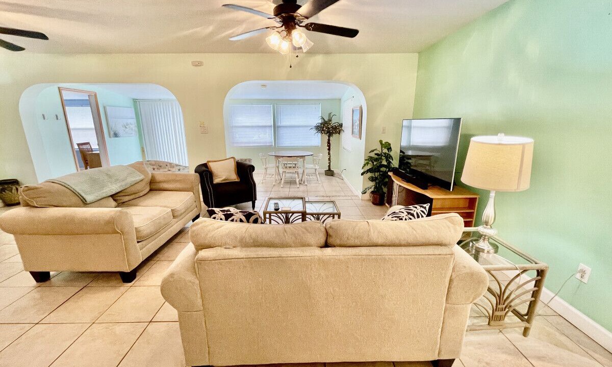 Photo of Livingroom in Cocoa Isles