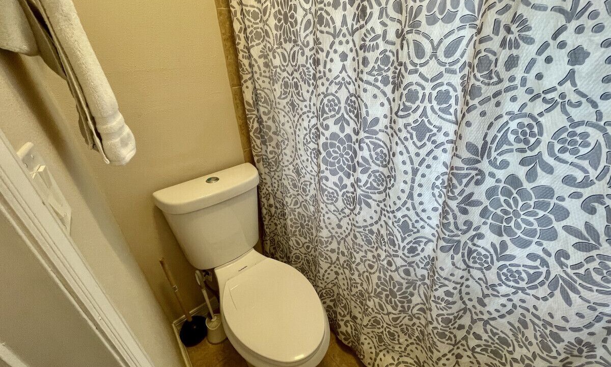 Photo of Bathroom in Cocoa Isles