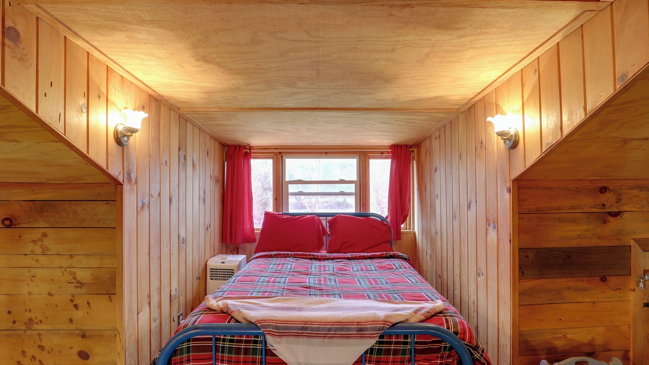 Photo of Bedroom in Hot Springs