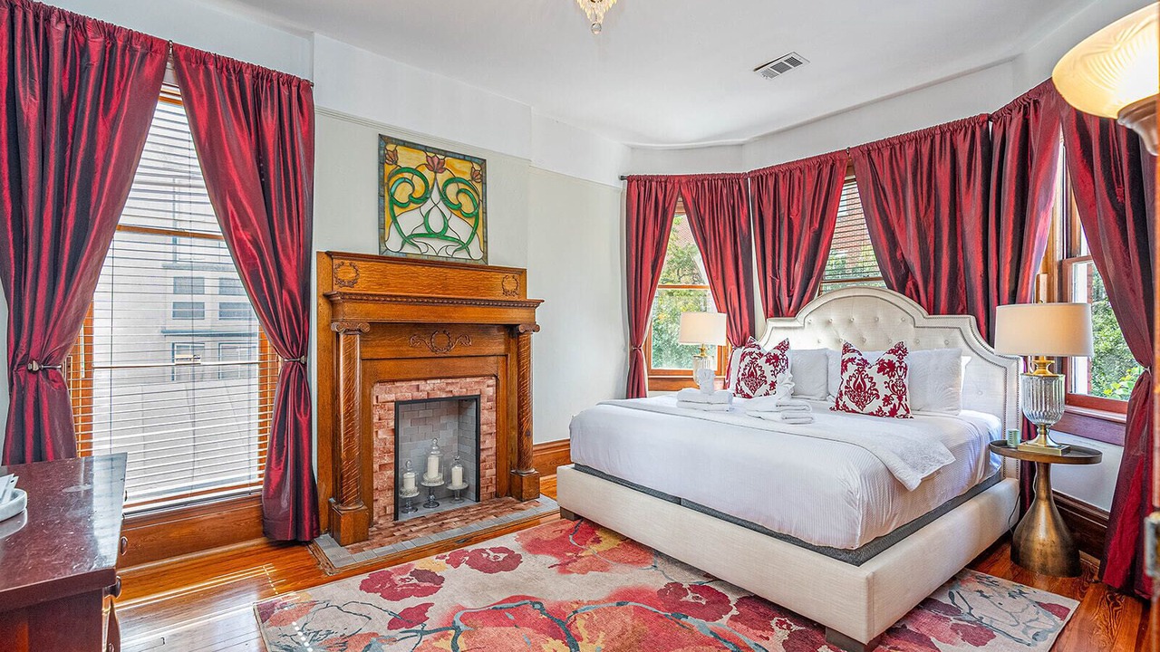 Photo of Bedroom in Historic Downtown Savannah