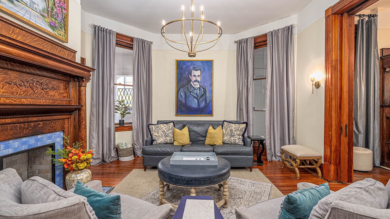 Photo of Livingroom in Historic Downtown Savannah