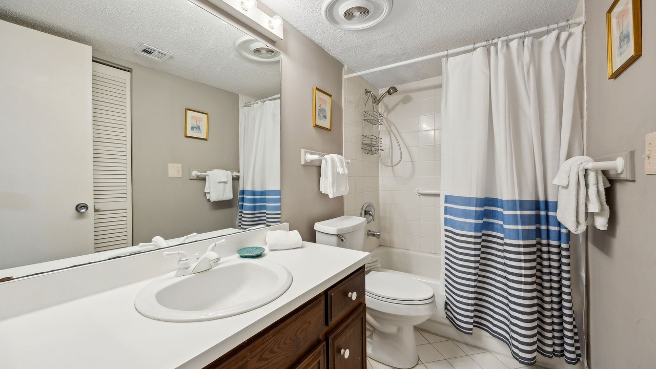 Photo of Bathroom in Fernandina Beach