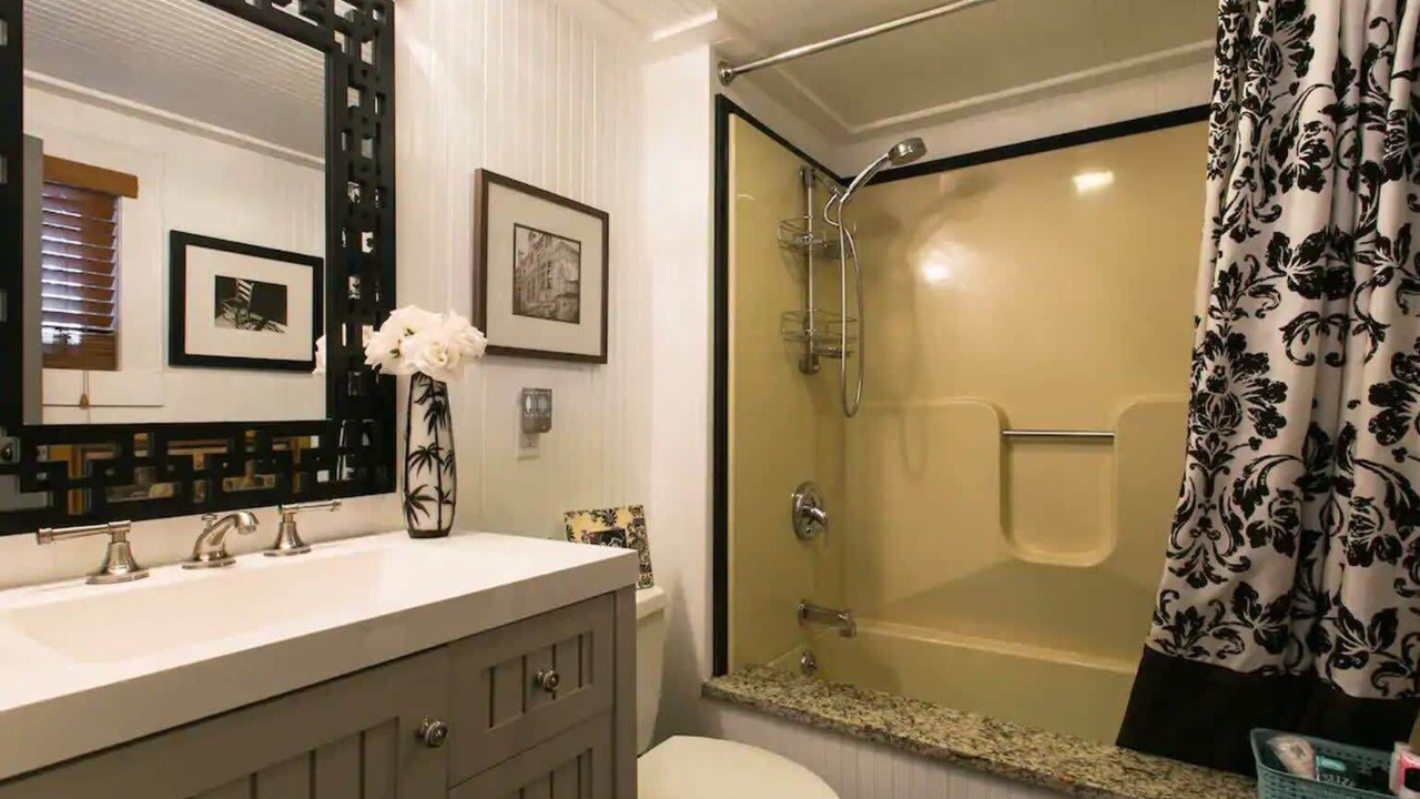Photo of Bathroom in Alexander