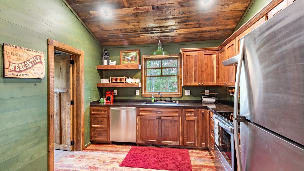 Photo of Kitchen in Talking Rock