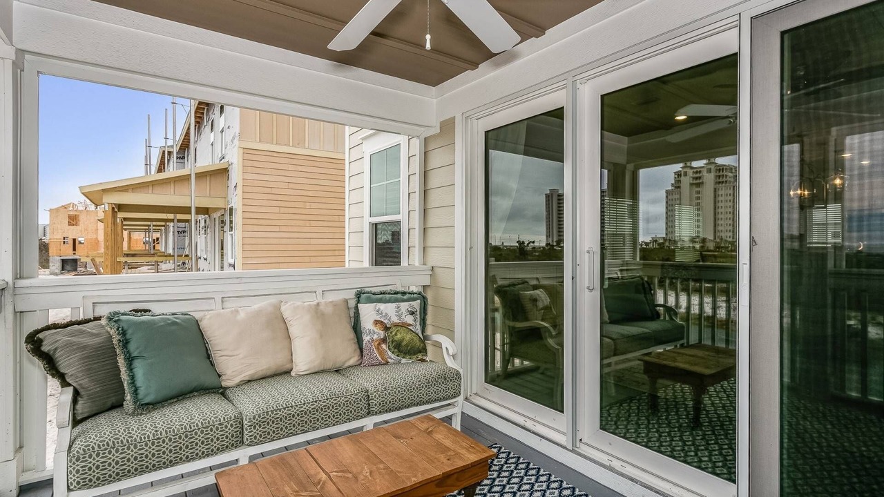 Photo of Patio Balcony in Ono Island