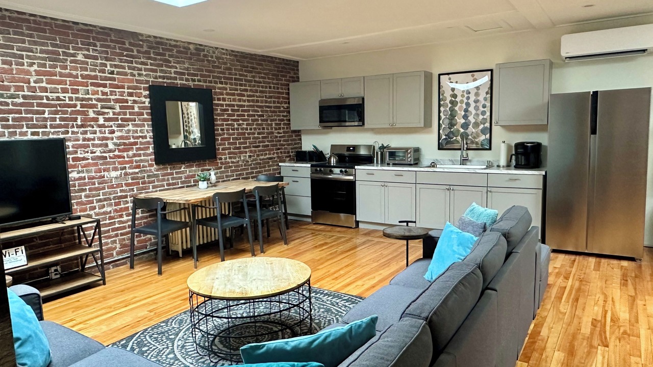 Photo of Livingroom in Ellsworth