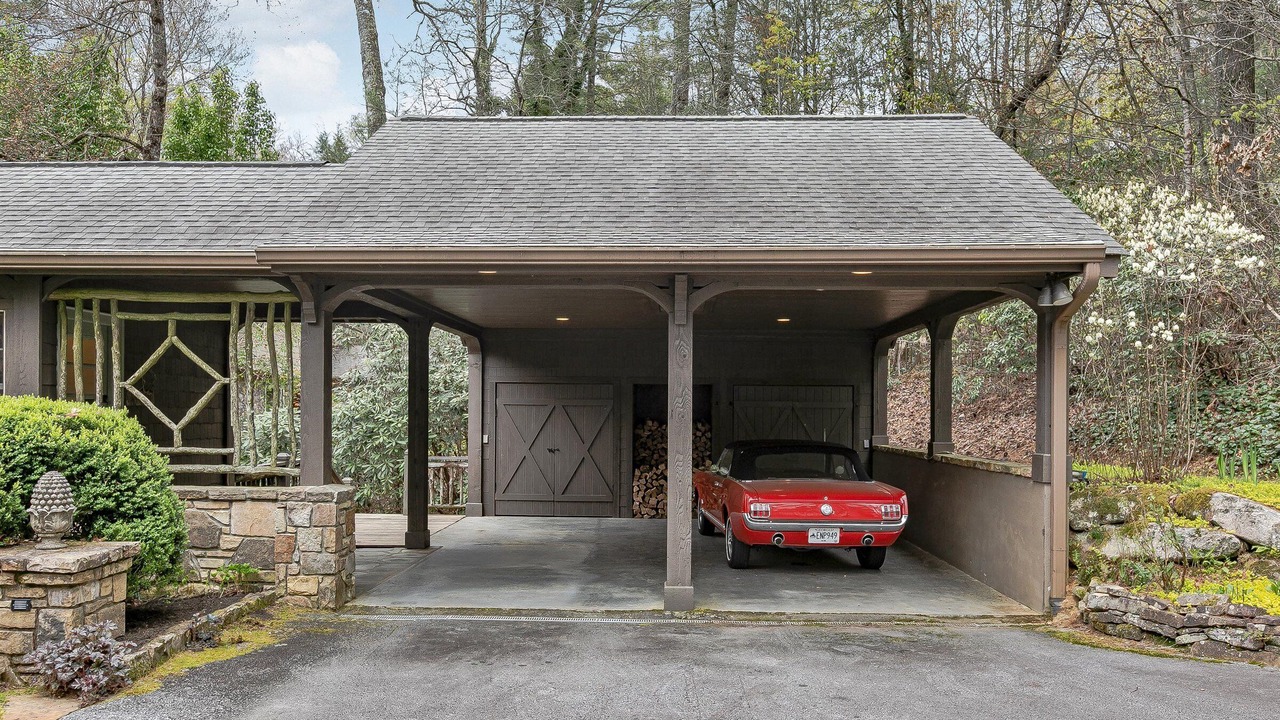 Photo of Outdoor in Lake Toxaway