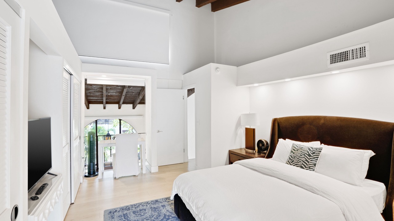 Photo of Bedroom in Miami Shores