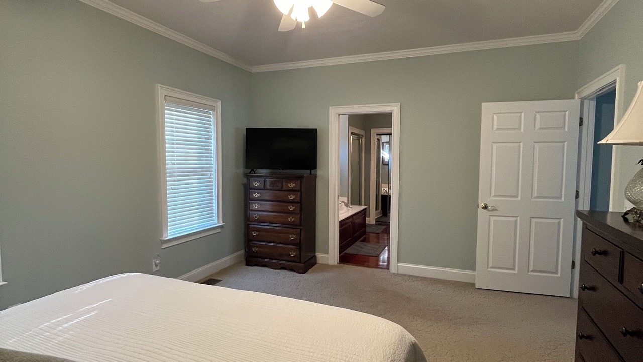 Photo of Bedroom in Leesville