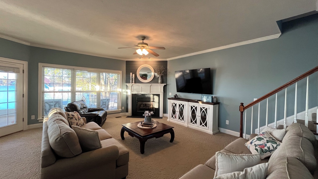 Photo of Livingroom in Leesville