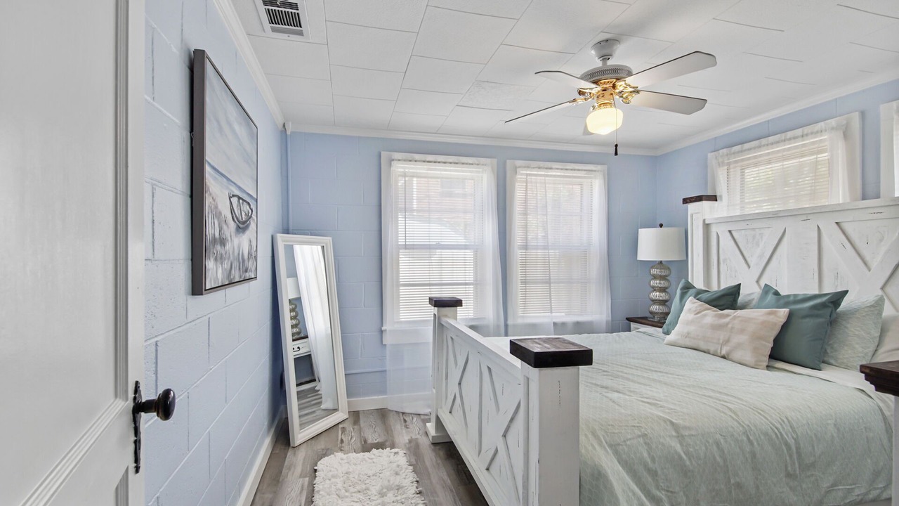 Photo of Bedroom in Laguna Beach
