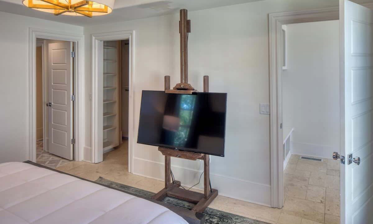 Photo of Bedroom in Hitch Village - Fred Wessels Homes