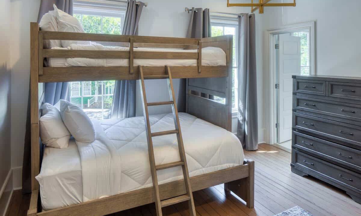 Photo of Bedroom in Hitch Village - Fred Wessels Homes