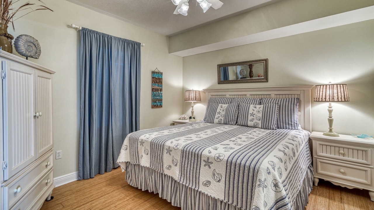 Photo of Bedroom in Miramar Beach