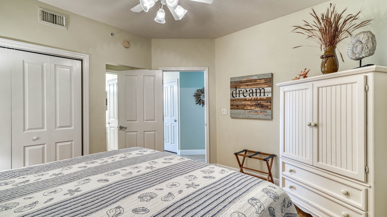 Photo of Bedroom in Miramar Beach