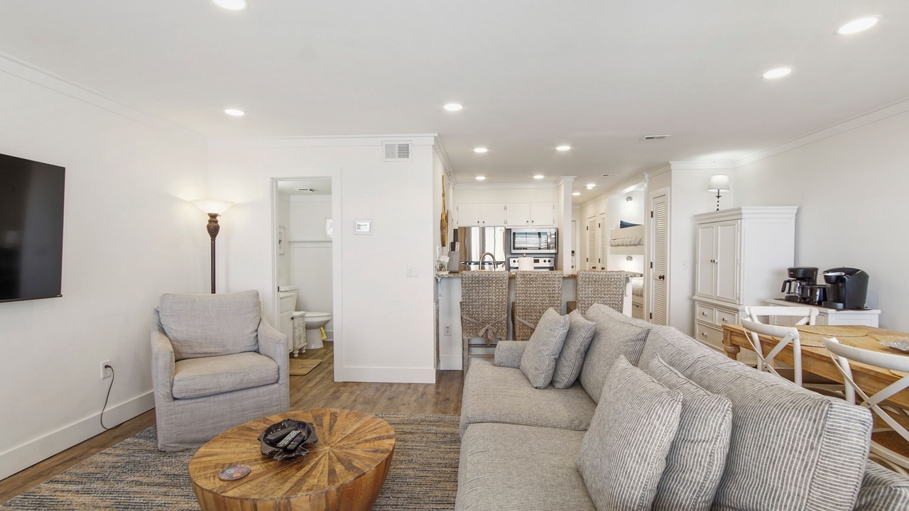 Photo of Livingroom in Fort Bay
