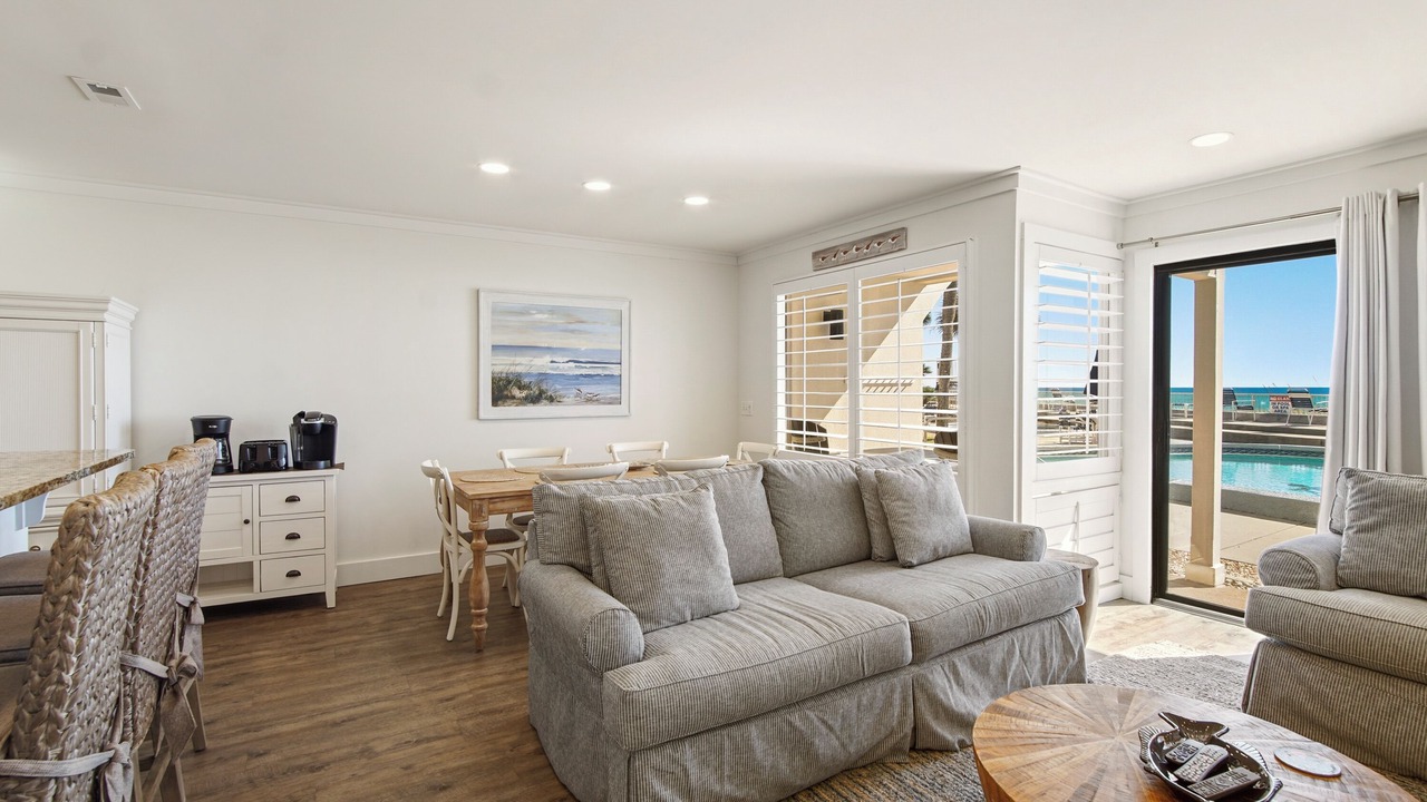 Photo of Livingroom in Fort Bay