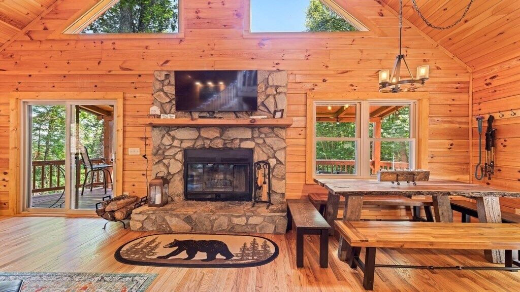 Photo of Livingroom in Maggie Valley