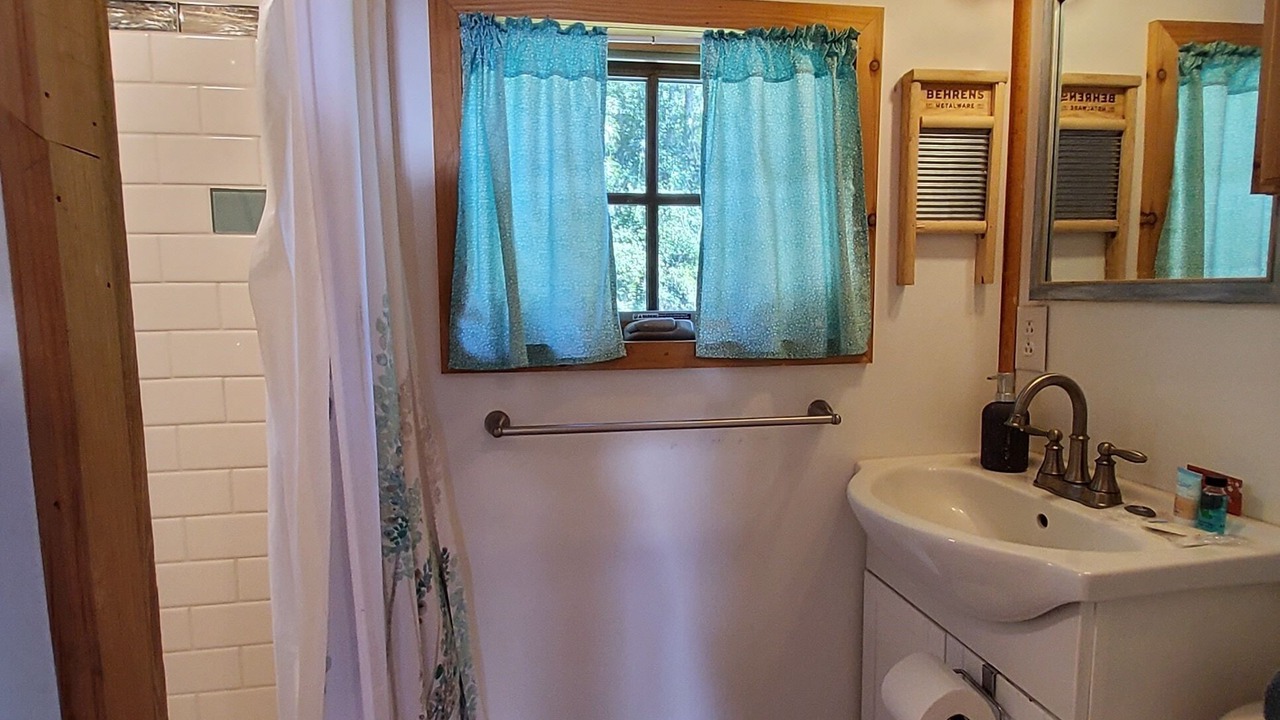 Photo of Bathroom in Georgia Coast