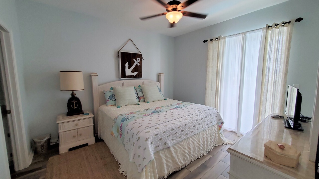 Photo of Bedroom in Dauphin Island