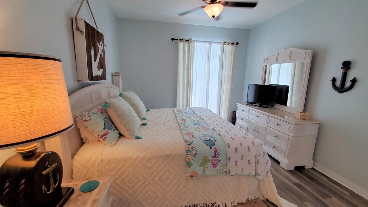 Photo of Bedroom in Dauphin Island