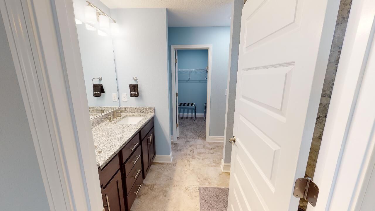 Photo of Bathroom in Oak Court