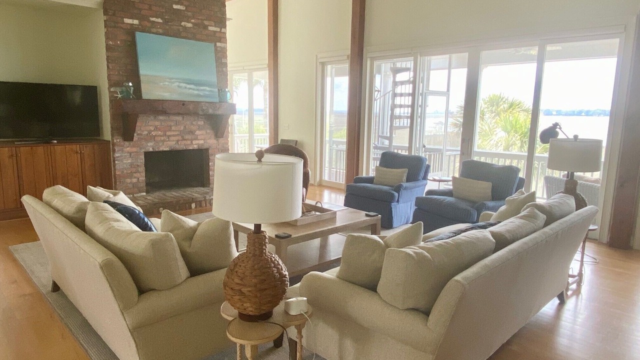 Photo of Livingroom in Seabrook Island