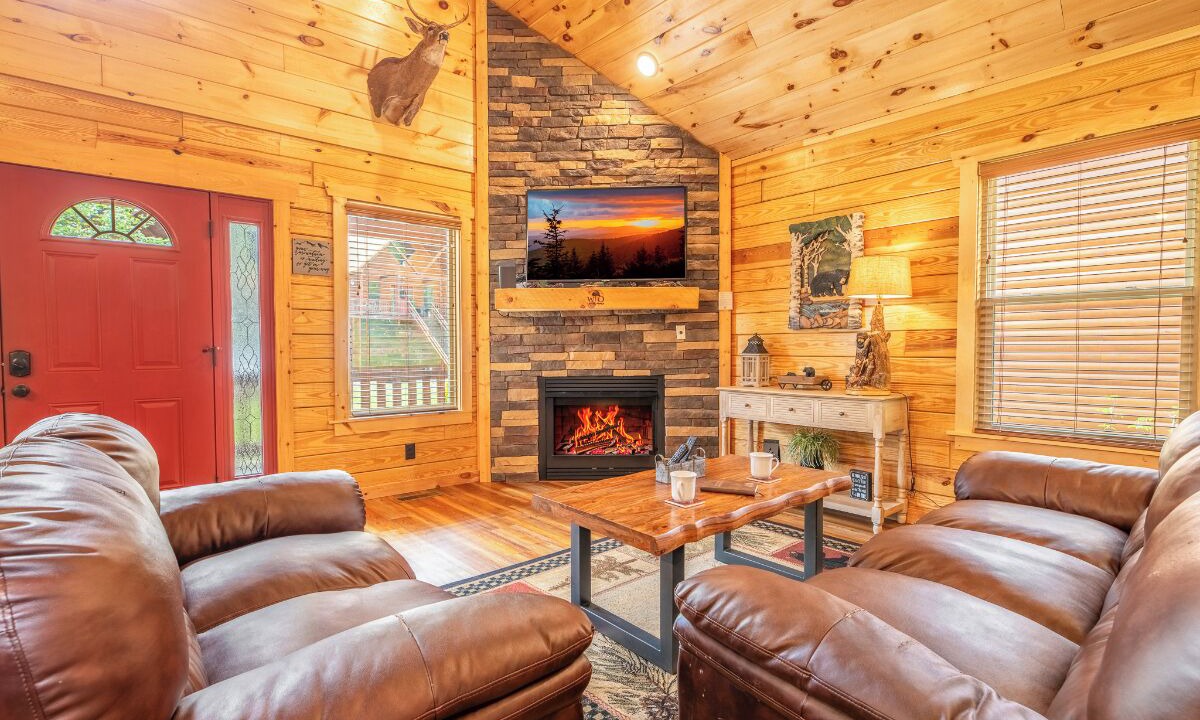 Photo of Livingroom in White Oak Lodge