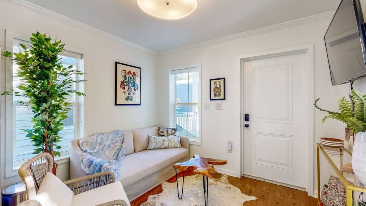 Photo of Livingroom in Ocean Springs