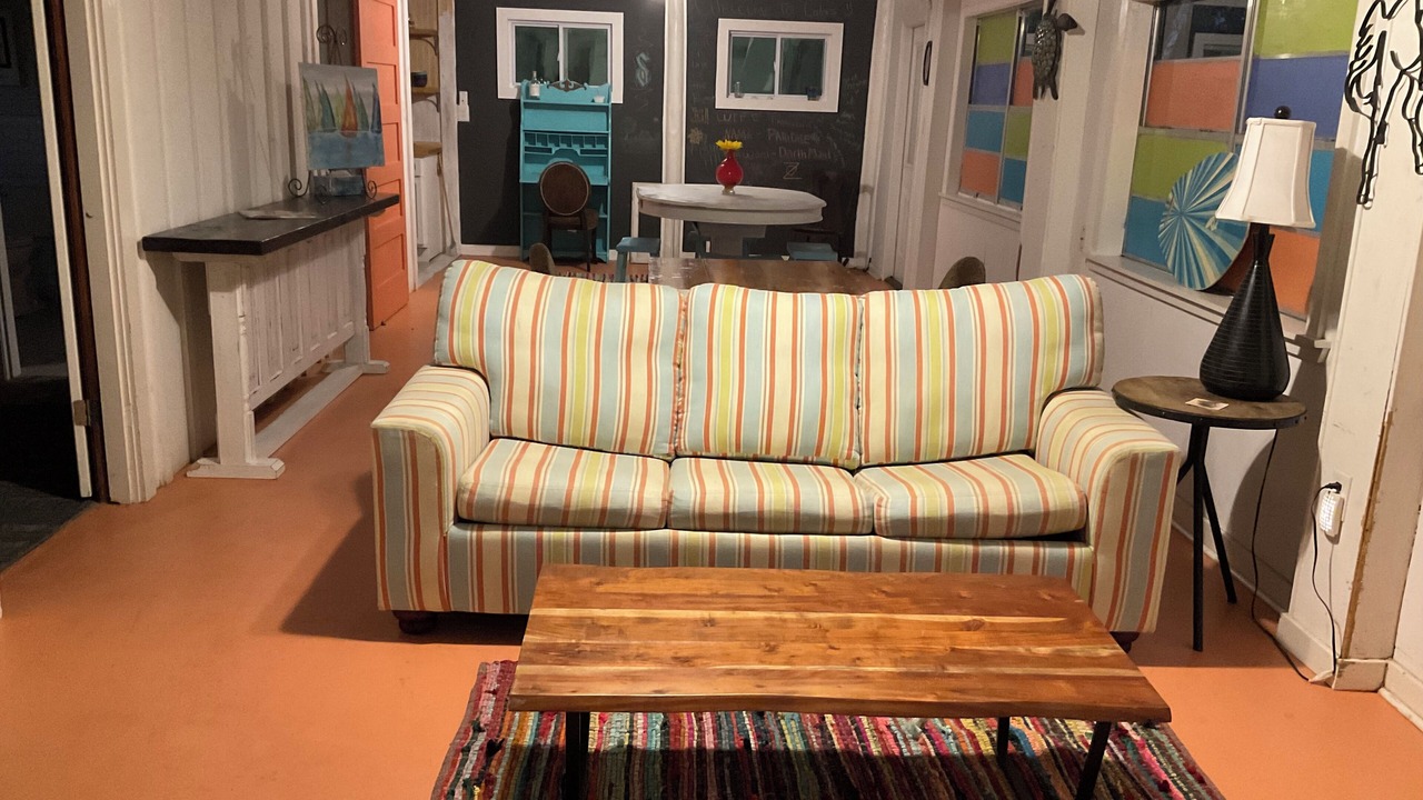 Photo of Livingroom in Foley