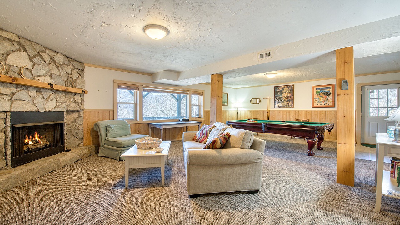 Photo of Livingroom in Waynesville