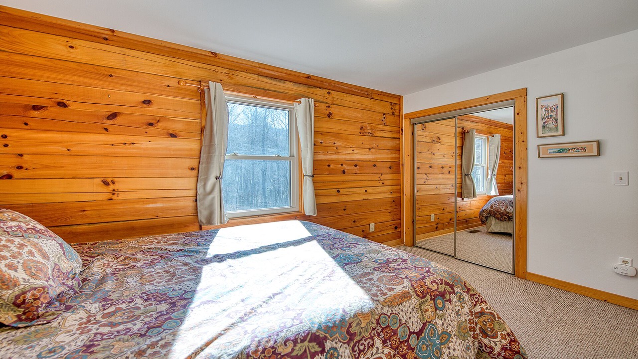 Photo of Bedroom in Waynesville