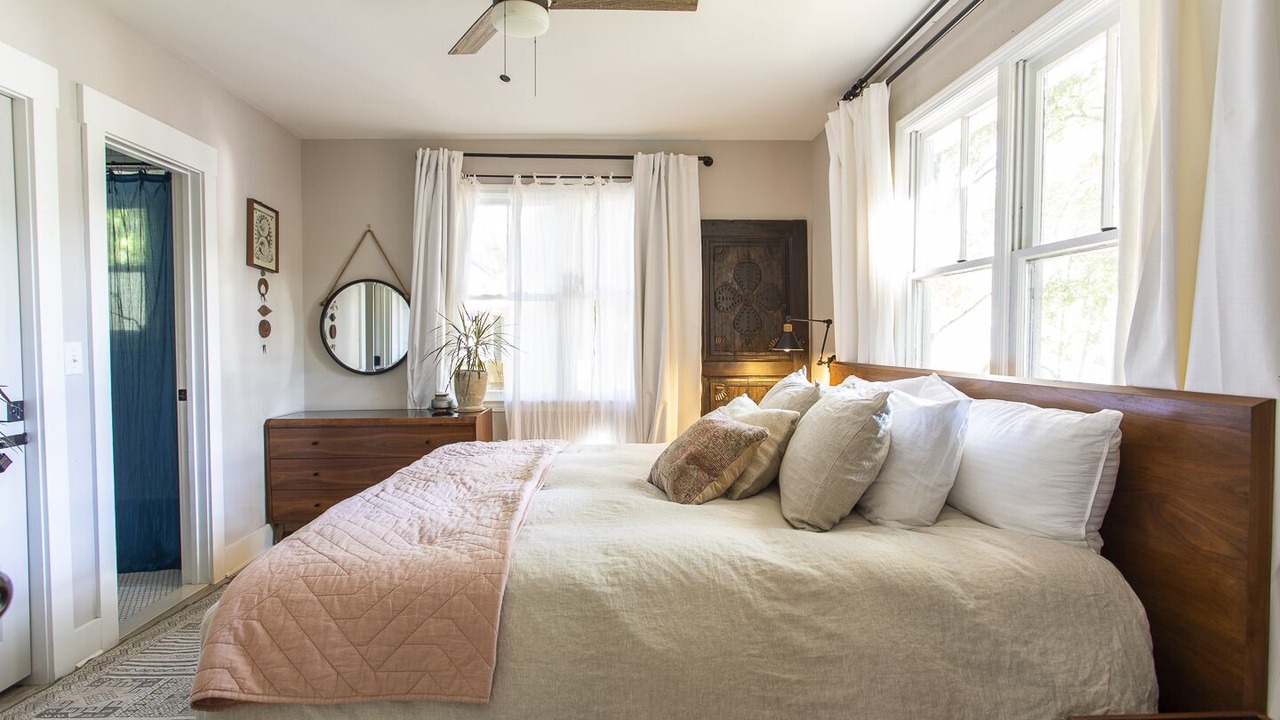 Photo of Bedroom in Riverland Terrace