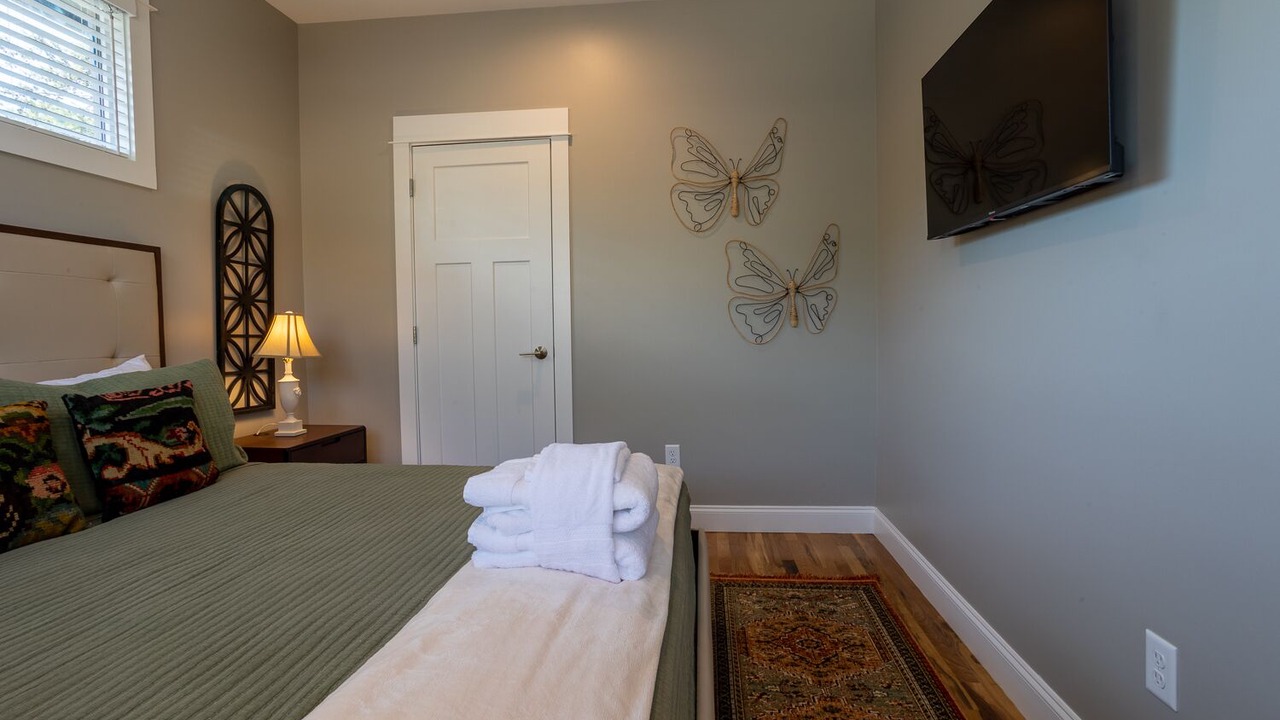Photo of Bedroom in Woodfin