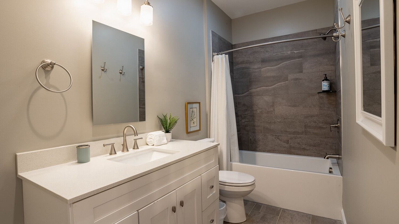 Photo of Bedroom in Woodfin
