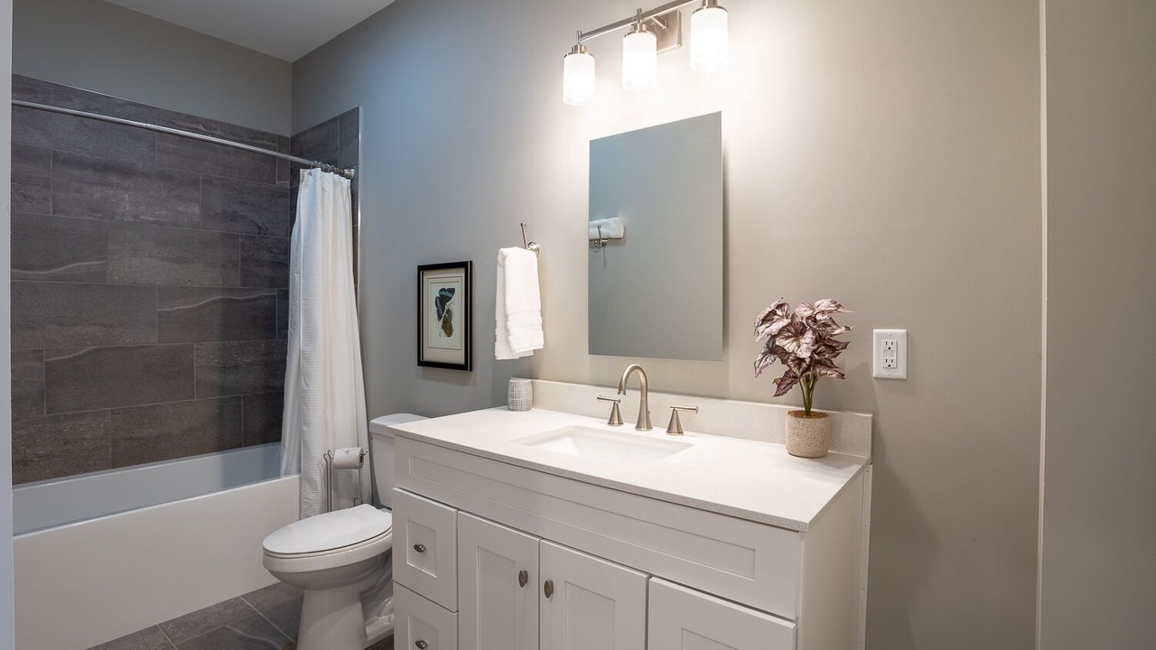 Photo of Bedroom in Woodfin