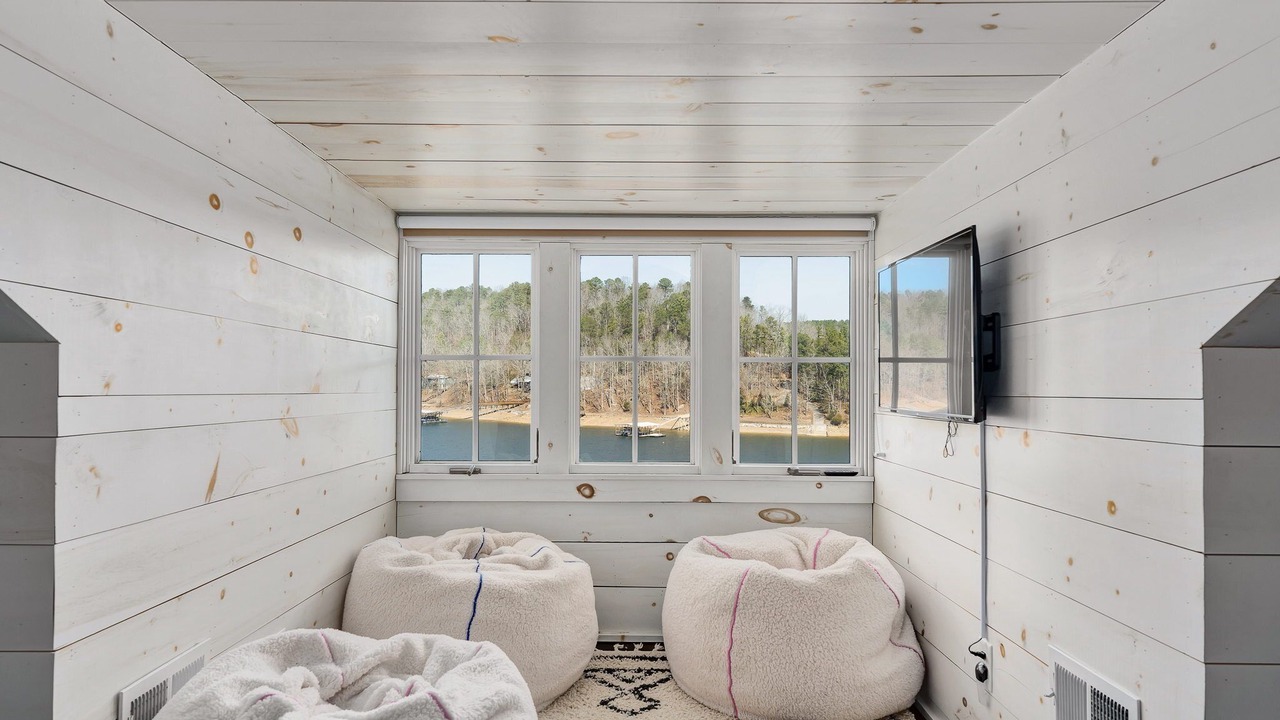 Photo of Bedroom in Crane Hill