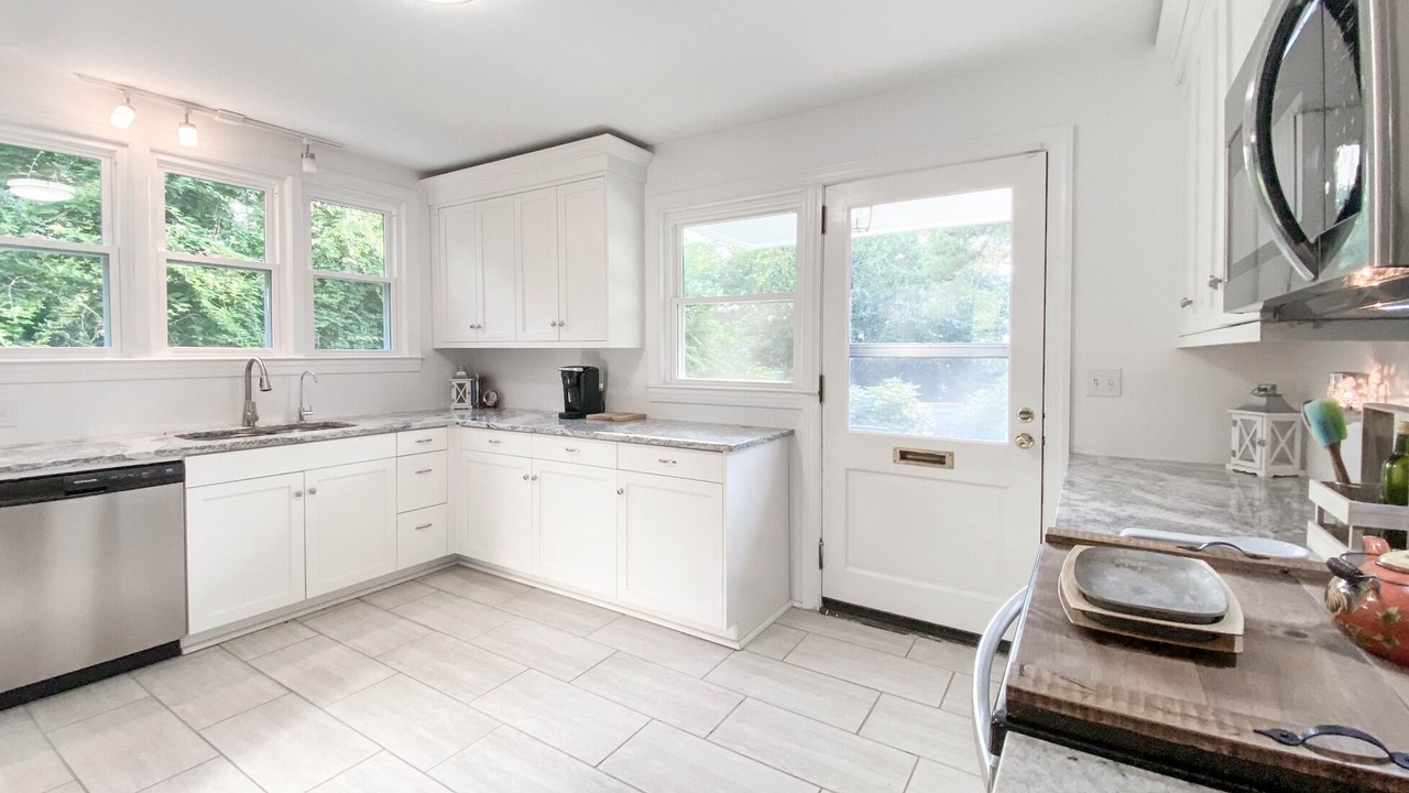 Photo of Kitchen in Forest Hills