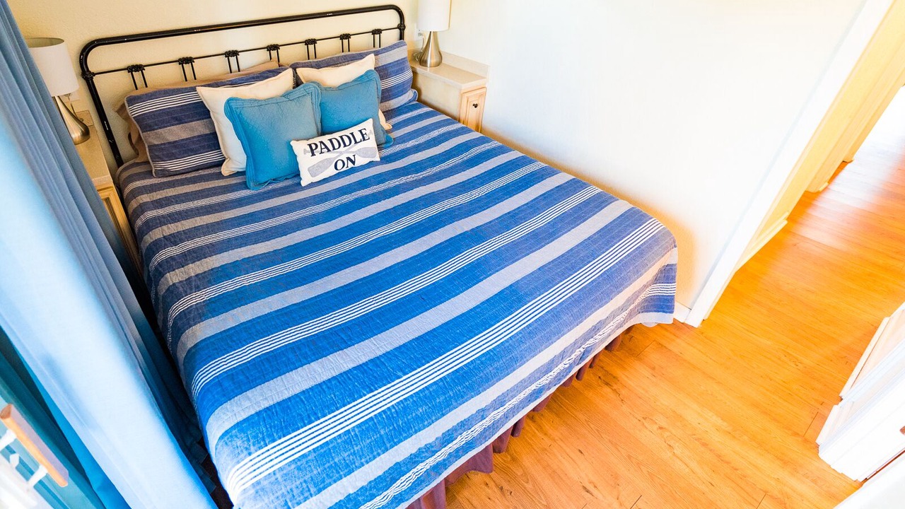 Photo of Bedroom in Bainbridge