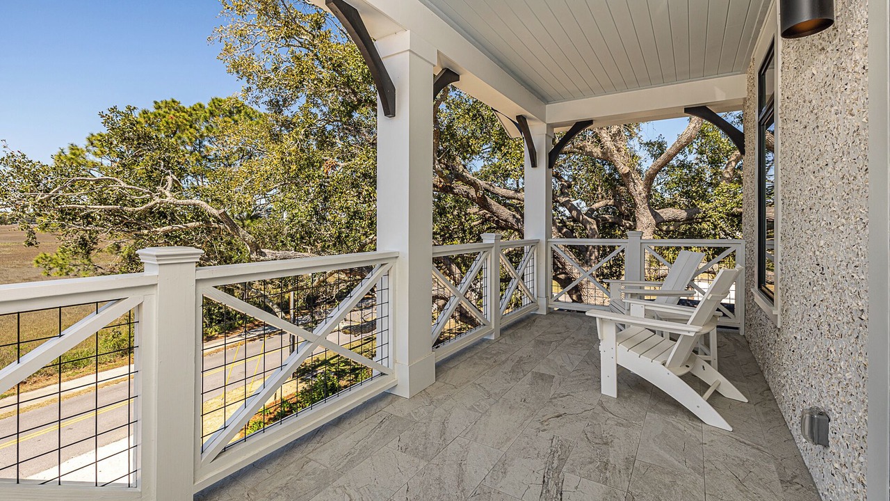 Photo of Patio Balcony in East Beach