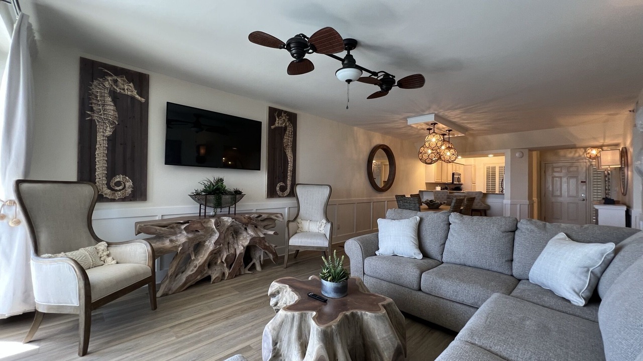 Photo of Livingroom in Orange Beach East