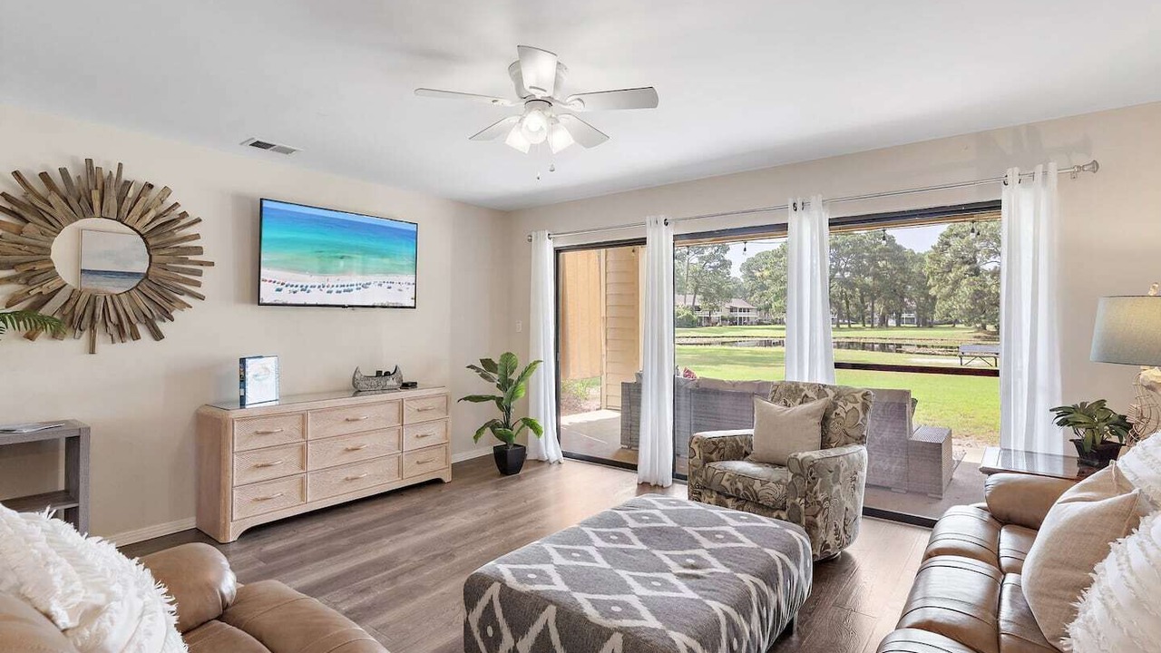 Photo of Livingroom in Miramar Beach