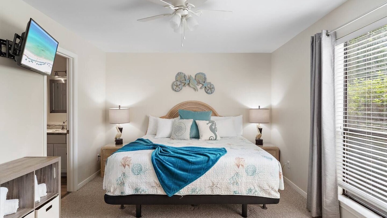 Photo of Bedroom in Miramar Beach