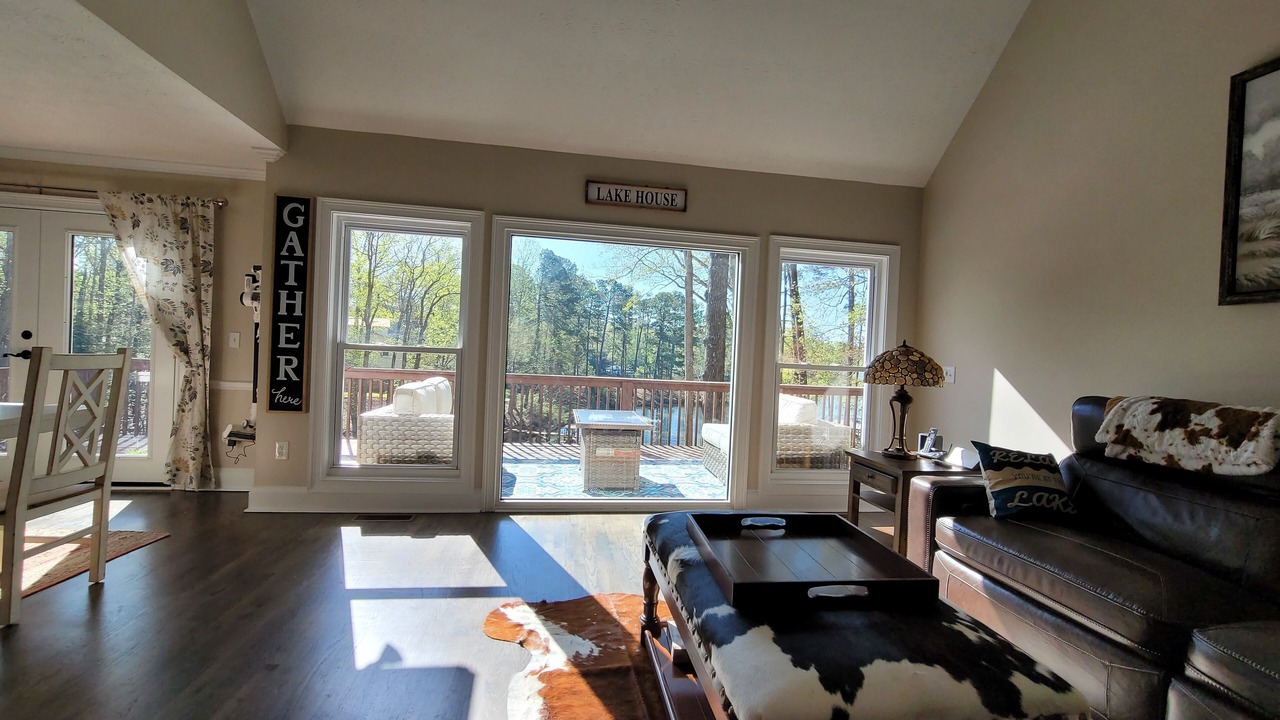 Photo of Livingroom in Monticello