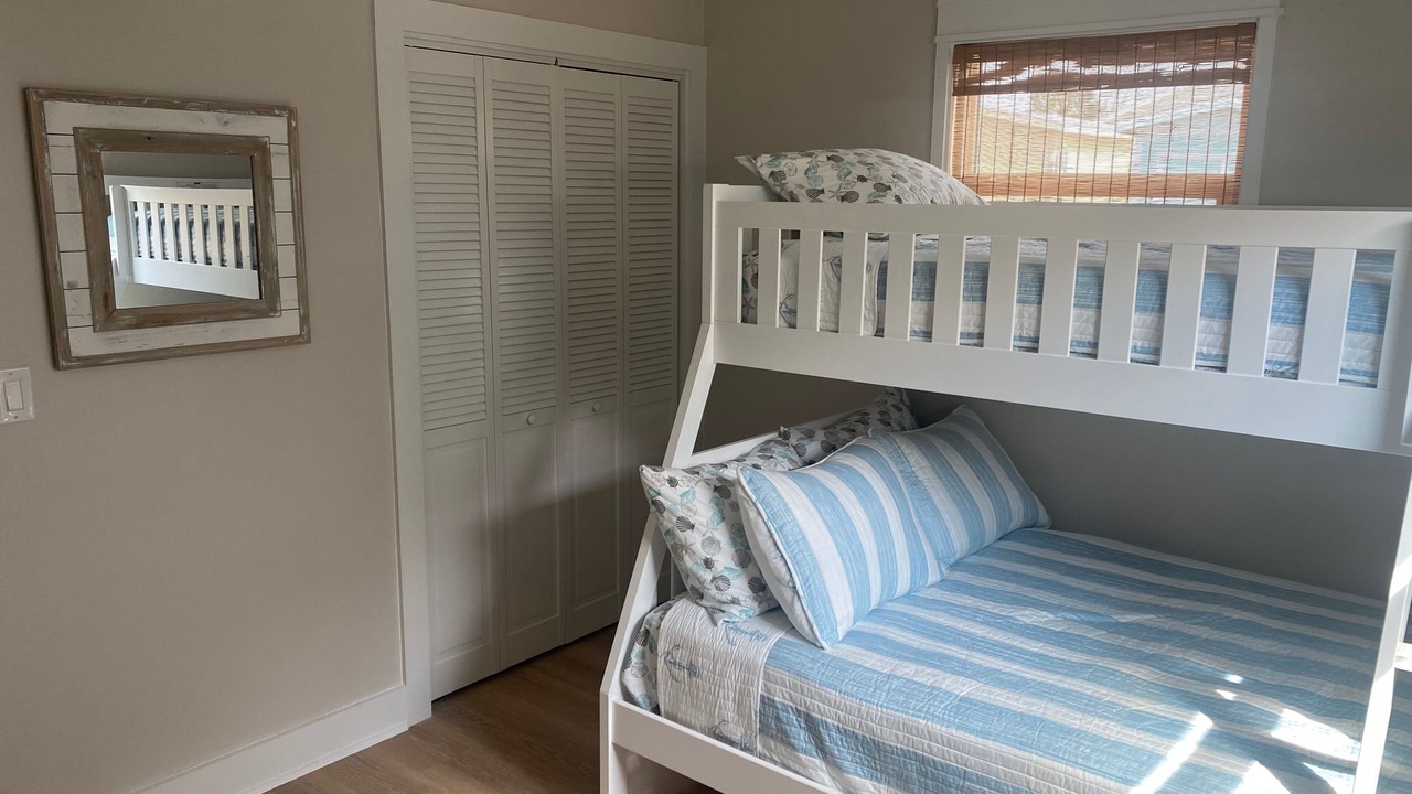 Photo of Bedroom in Riviera Beach