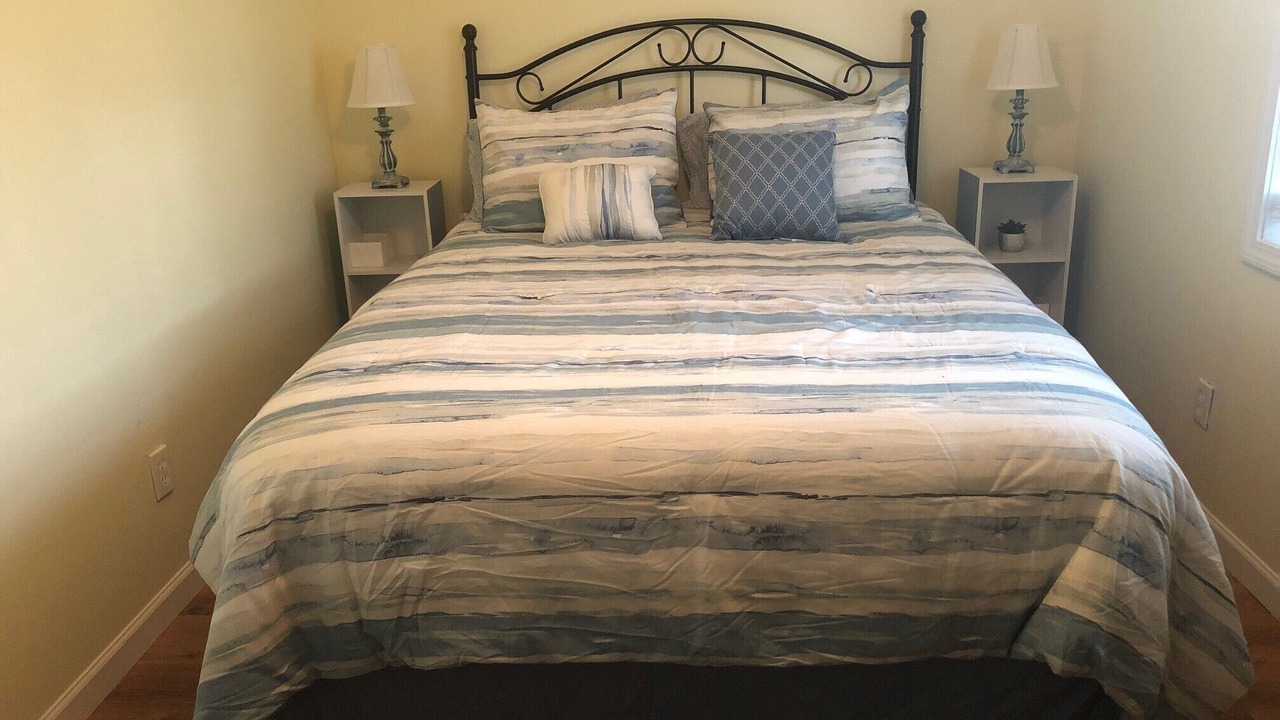 Photo of Bedroom in Long Beach